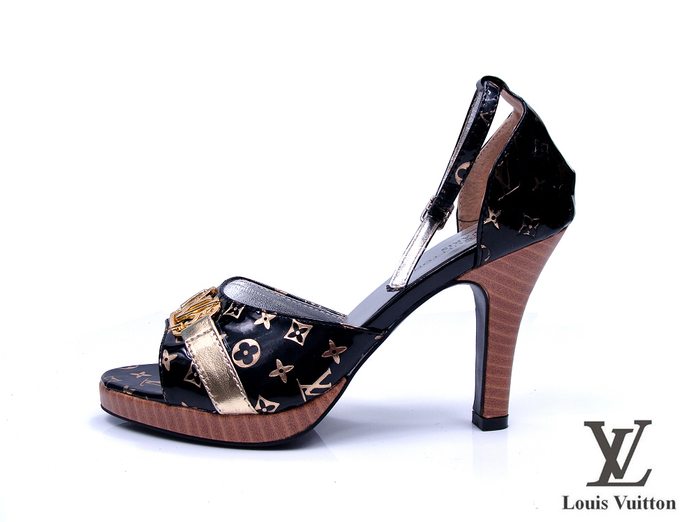 LV sandals125